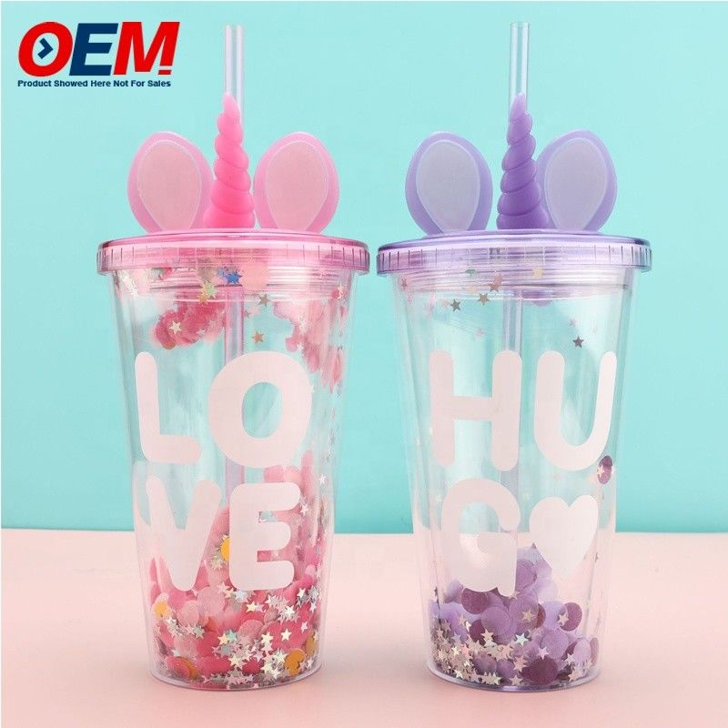 工場のカスタム PP ダブルウォールカップ ストローOEMプラスチックカップ 可愛いクマウォーターカップ